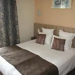 Hotel La Vieille 2*