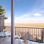 Hotel La Vieille 2*